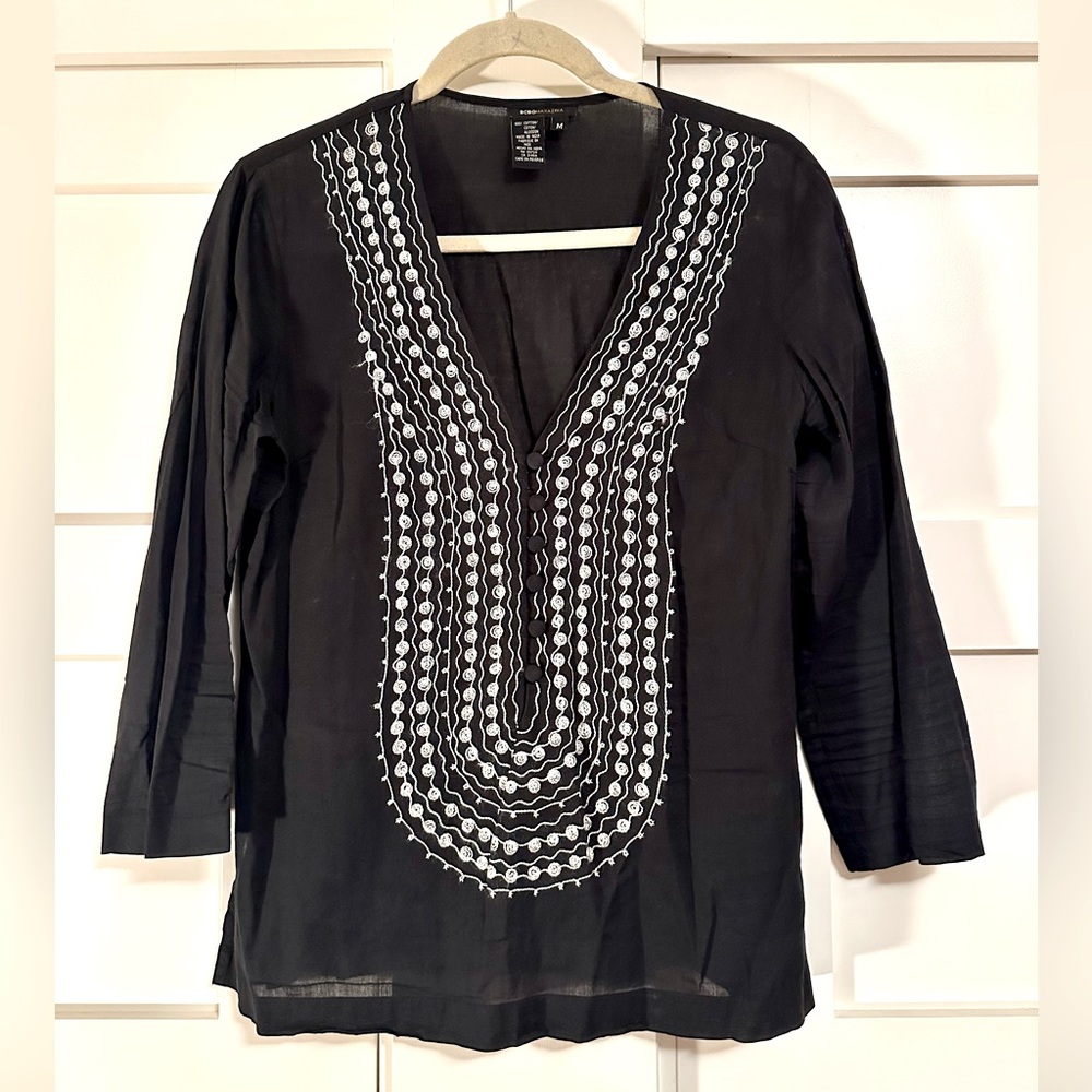 BCBG MaxAzria 90sCore Embroidery top (M)